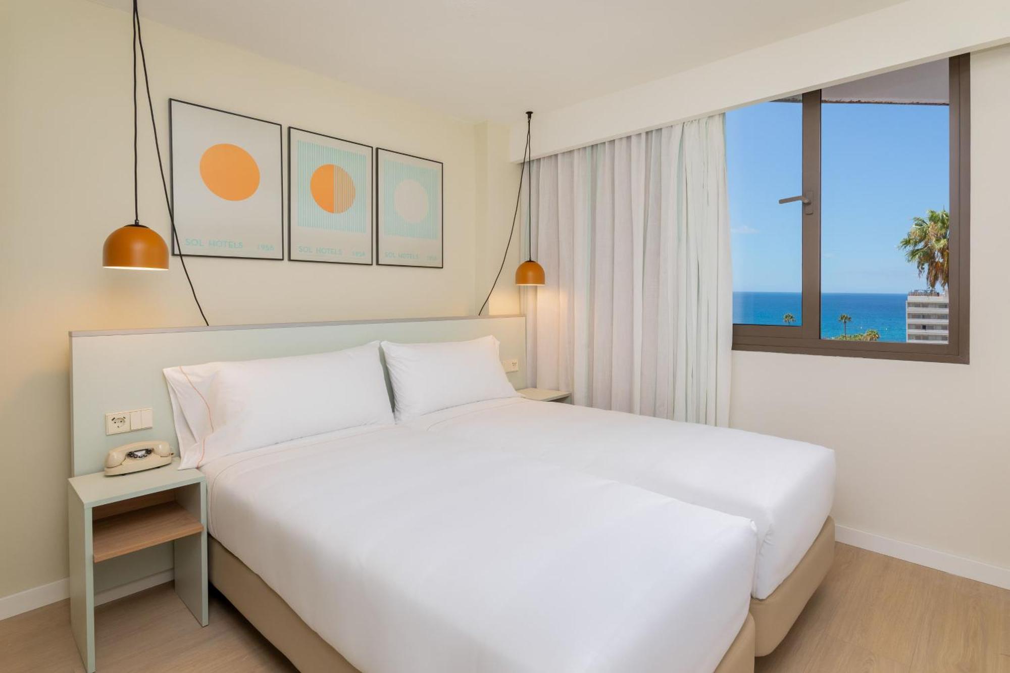 Camera Sol con Lounge con Vista Oceano